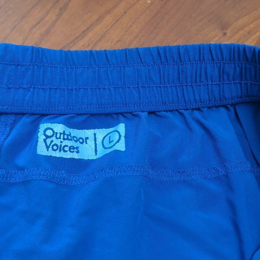 Outdoor Voices Blue Workout Shorts Size Large - Picture 9 of 10